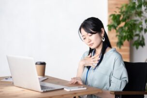 くしゃみで肋骨が痛いと感じる理由＆対策を加古川市の整骨院が解説