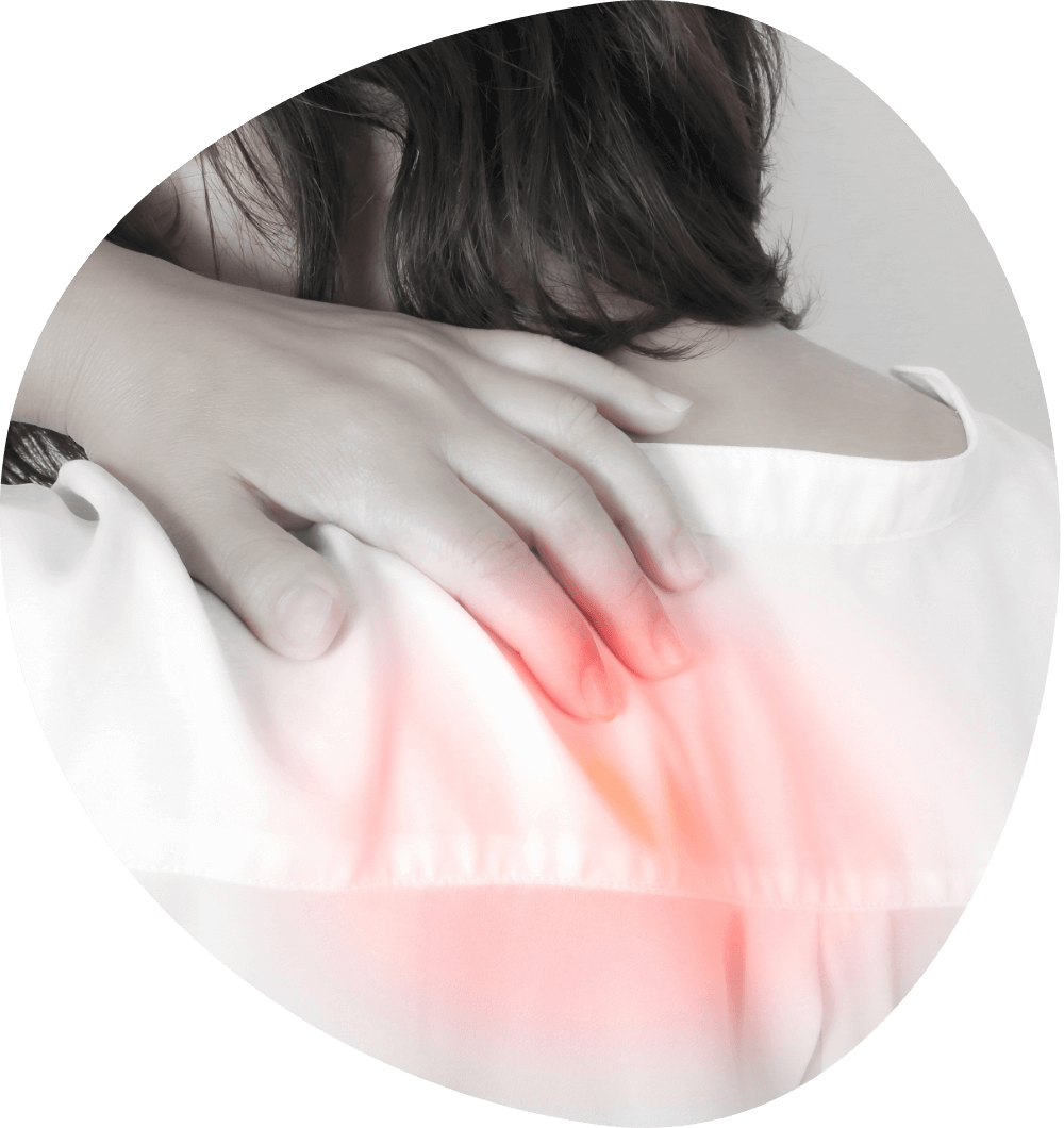 交通事故で首や背中を痛めているイメージ